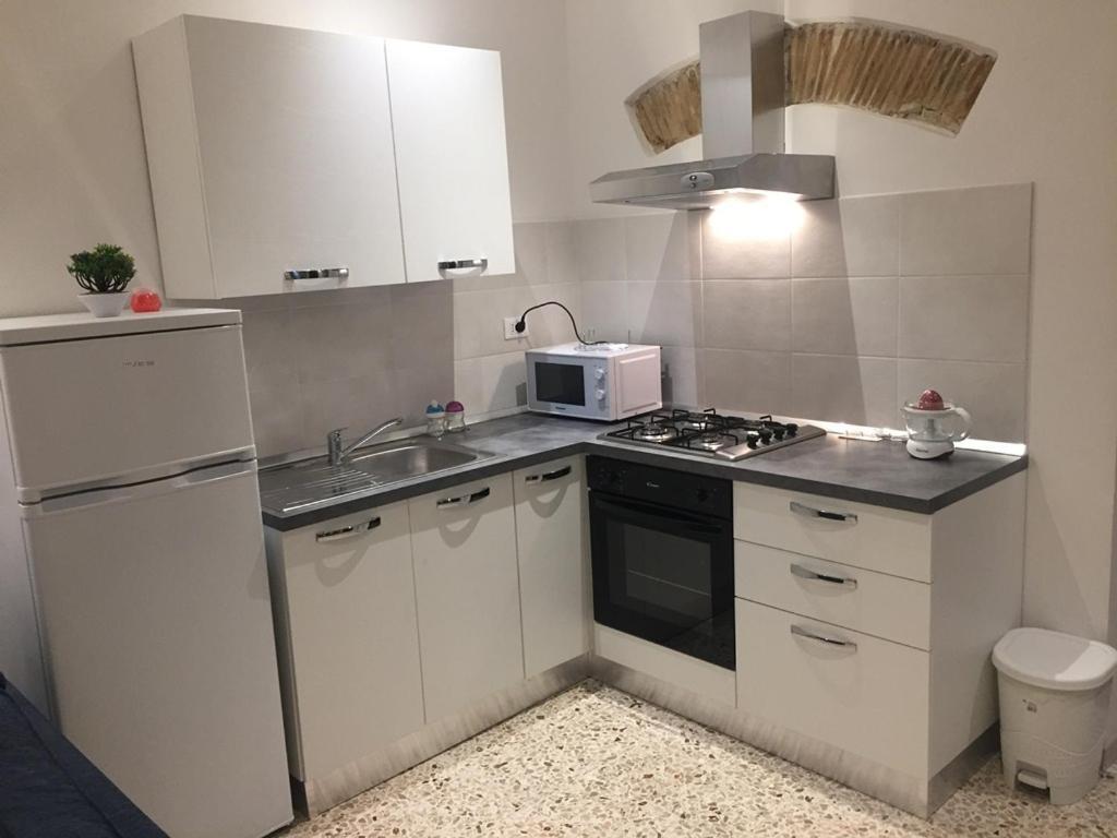 Della Cuba Vacanze Trapani Historic Center מראה חיצוני תמונה