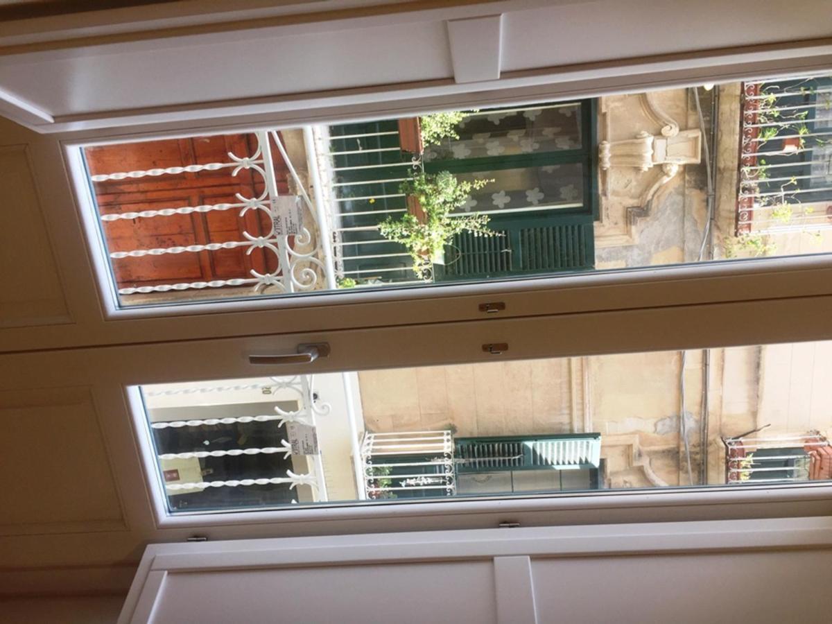 Della Cuba Vacanze Trapani Historic Center מראה חיצוני תמונה